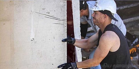 தடை விதிக்கப்பட்ட வார்னர் என்ன செய்கிறார் இப்போது?