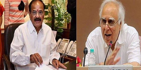 மக்களின் நம்பிக்கையை வெங்கய்ய நாயுடு சிதைத்துவிட்டார்: காங்கிரஸ்