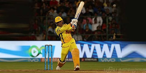 மிரட்டினார் சீனியர் தோனி, மிரண்டார் சிஷ்யன் கோலி: சிஎஸ்கே அசத்தல் வெற்றி!