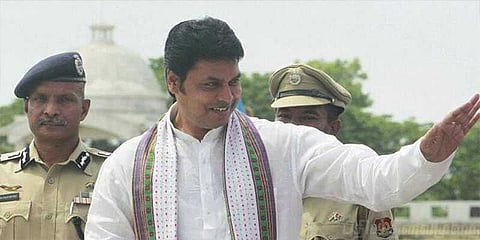 நீங்கள் மெக்கானிக்கல் இன்ஜினியரா? அப்ப ஐஏஎஸ் சரிபட்டு வராது - திரிபுரா முதல்வர் பேச்சு