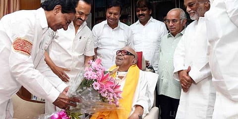 மூன்றாவது அணி: கருணாநிதியை சந்தித்த சந்திரசேகர் ராவ்