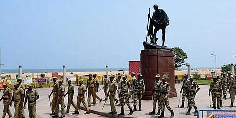 மெரினாவில் போலீஸ் பாதுகாப்பு அதிகரிப்பு