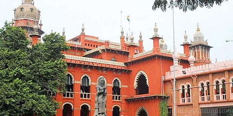 கிராமப்புற மாணவர்களுக்காக பொறியியல் கலந்தாய்வில் பழைய முறையும் வேண்டும்: திமுக மனு