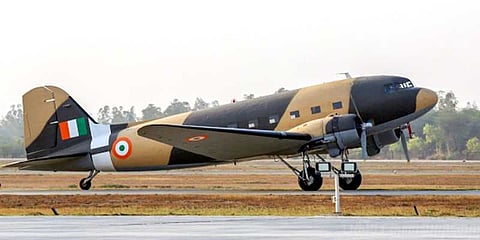 பழமையான விமானம் ஏர்போர்ஸில் மீண்டும் சேர்ப்பு