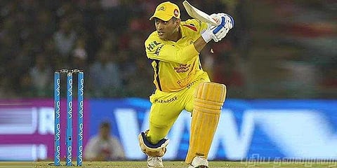 ஒன்றாக நீந்துவோம் அல்லது மூழ்குவோம்: டீமுக்கு தோனி சொன்ன அட்வைஸ்!