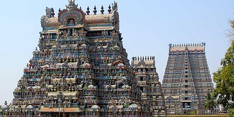 திருச்சி ஸ்ரீரங்கநாதன் கோயிலுக்குள் கிறிஸ்தவ கன்னியாஸ்திரிகள்: பாஜக புகார்