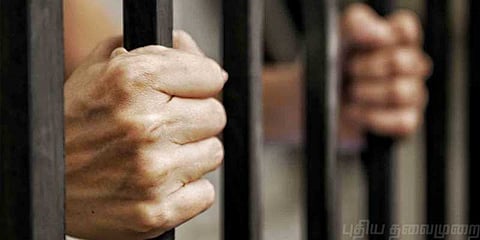 மனைவியை தற்கொலைக்கு தூண்டிய கணவருக்கு 10ஆண்டு சிறை