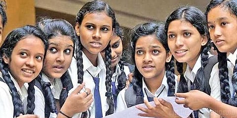 +2 பொதுத்தேர்வு முடிவுகள் : மாணவ -மாணவிகளின் தேர்ச்சி விகிதம்