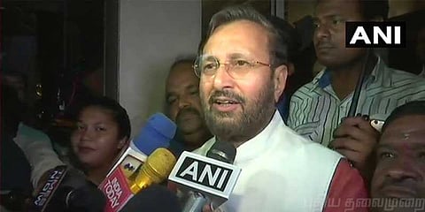 ‘டியர் காங்கிரஸ்காரர்களே, சிறப்பு’ - கிண்டலடித்த பாஜக !