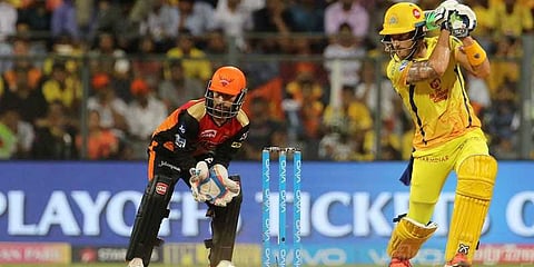 தனி ஒருவன் டூபிளசிஸால் இறுதிப்போட்டிக்கு சென்ற சி.எஸ்.கே