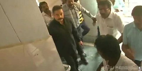 காயமடைந்தவர்களை சந்தித்த கமல்ஹாசன் மீது வழக்குப்பதிவு