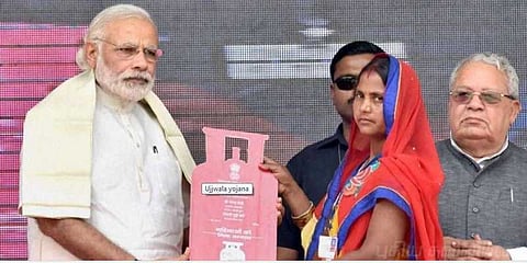 4 ஆண்டில் 10 கோடி எரிவாயு இணைப்பு - மோடி பெருமிதம்