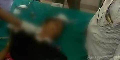 பேச மறுத்ததால் பெண்ணின் கழுத்தை அறுத்த வாலிபர் !