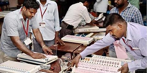 தேர்தல் முடிவுகள்: கர்நாடகாவில் காங்கிரஸ் முன்னிலை