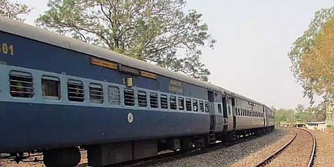 ரயில்கள் தாமதமானால் பதவி உயர்வுக்கு ஆபத்து