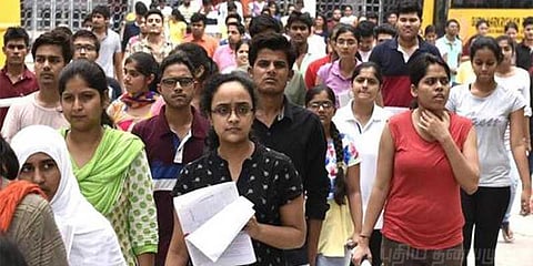 நீட் தேர்வில் தமிழக மாணவர்கள் பின்னடைவா?: என்ன சொல்கிறது ரிசல்ட்?