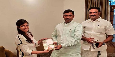 “நானா? பாஜகவில் இணைந்துவிட்டேனா” - வரலட்சுமி விளக்கம்