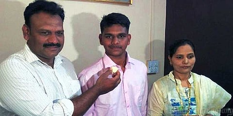 கைமீறிப் போன 1 மார்க்! கைப்பற்றிய மாணவன்