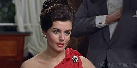 ஜேம்ஸ்பாண்டின் முதல் காதலி காலமானார்!