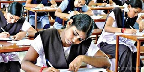 11,12-ஆம் வகுப்பில் மொழிப் பாடங்களுக்கு 2 தேர்வுகள் கிடையாது: தமிழக அரசு