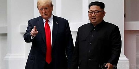 வடகொரியர்களுக்காக சிவப்பு நிற டை அணிந்த ட்ரம்ப்: சுவாரஸ்ய தகவல்