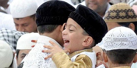 ரமலான் பண்டிகை கோலாகல கொண்டாட்டம்