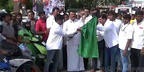 விஜய் பிறந்தநாள் விழாவில் கலந்து கொண்ட அமைச்சர் !