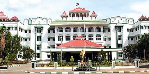 “மணல் கொள்ளைக்கு ஊழல் அதிகாரிகளே காரணம்”- நீதிபதிகள் கண்டனம்