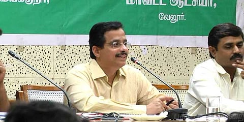 விவசாயிகளுக்கு பிரத்யேக வாட்ஸ் அப் குழு : மாவட்ட ஆட்சியர்