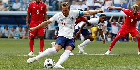 உலகக்கோப்பை கால்பந்தில் சுழன்று அடிக்கும் ஹேரிகேன் !