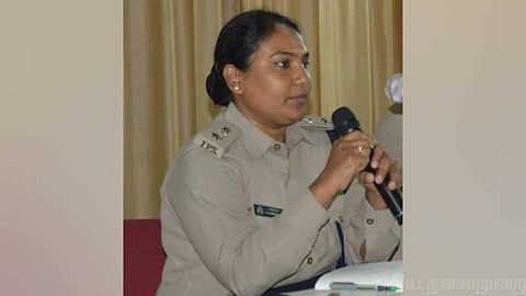 தோட்டத்தை பராமாரிக்க, துணிகளை துவைக்க 18 போலீஸ்காரர்கள்