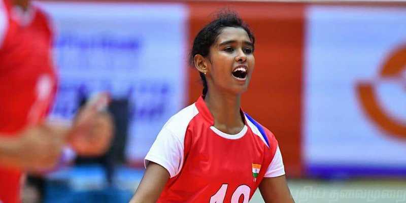 “அப்பாவின் விருப்பத்திற்காக விளையாட தொடங்கினேன்” - கைப்பந்து கேப்டன் ஷாலினி