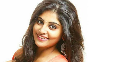 “ஒரு ஹீரோவால் பட வாய்ப்பு கை நழுவிப் போனது”- மஞ்சுமா மோகன் வைத்த பஞ்ச்