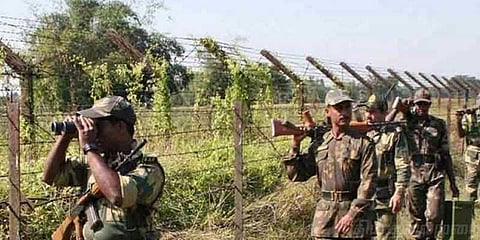 எல்லை தாண்டிய சிறுவனுக்கு ஸ்வீட் கொடுத்து அனுப்பிய இந்திய ராணுவம்!