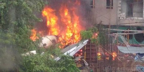 சிறிய ரக விமானம் விபத்து : 5 பேர் பலி