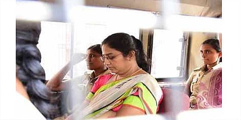 மீண்டும் மதுரை சென்றார் நிர்மலாதேவி