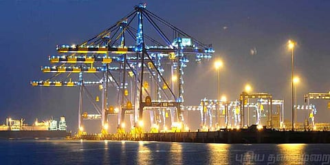 தமிழக துறைமுகத்தை வாங்கியது அதானி குழுமம் !