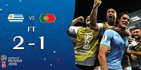 கவானி 'களவாடிய' 2 கோல்கள் ! போட்டியில் இருந்து ரொனால்டோ அவுட்