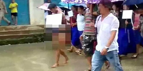 டிவி பார்க்க வந்த சிறுமியை.. - கொடூரனுக்கு மக்கள் கொடுத்த தண்டனை