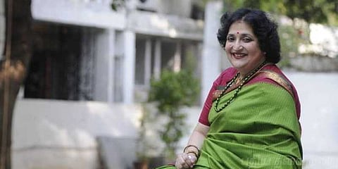 பணத்தை கொடுப்பீங்களா..? மாட்டீங்களா..?: லதா ரஜினிகாந்துக்கு உச்சநீதிமன்றம் எச்சரிக்கை