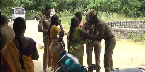 “5 லட்சம் தருகிறோம் சென்றுவிடு” - மனைவிக்கு நேர்ந்த துயரம் !