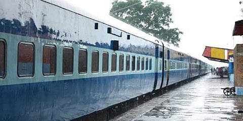 தீபாவளிக்கு ஊருக்கு போறீங்களா..? இன்று டிக்கெட் புக் பண்ணலாம்..!