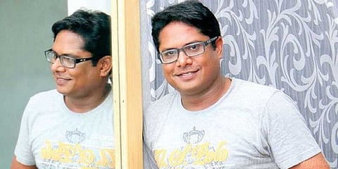 குடிபோதையில் கார் பந்தயம்? - பாரதிராஜா மகன் மீது வழக்கு