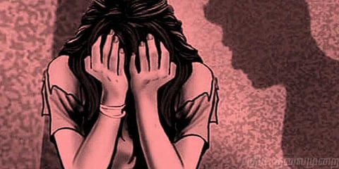 எம்எல்ஏ மீது பாலியல் வன்கொடுமை புகார்: திருமணமான பெண் நீதி கேட்டு கண்ணீர்..!