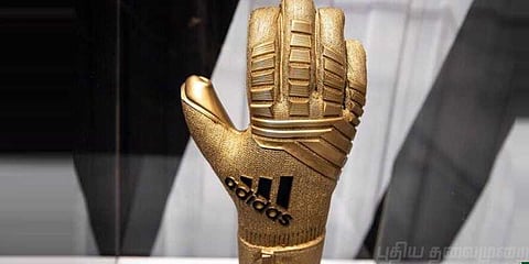 பந்தை தடுக்கும் கைகளுக்கு 'கோல்டன் கிளவ்' ! இம்முறை யாருக்கு ?