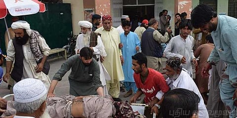 பாகிஸ்தானில் தற்கொலைப்படைத் தாக்குதல்: 128 பேர் உயிரிழப்பு