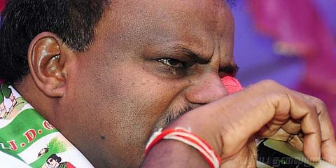 நான் சந்தோஷமாக இல்லை.. கண்கலங்கிய குமாரசாமி..!