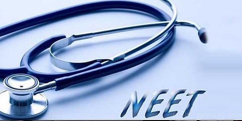 நீட் தேர்வு பாடங்களில் 0, -1 மதிப்பெண்கள் பெற்று மருத்துவராகும் மாணவர்கள்..!