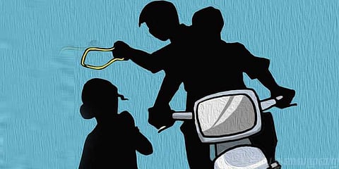 கடனை அடைக்க செயின் பறிப்பு: தொழிலை மாற்றிய சாப்ட்வேர் இன்ஜினீயர் கைது!