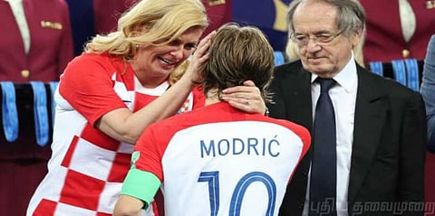 பிரான்ஸ் கோப்பையை வென்றிருக்கலாம் ஆனால் இதயங்களை வென்றார் குரேஷியா அதிபர்